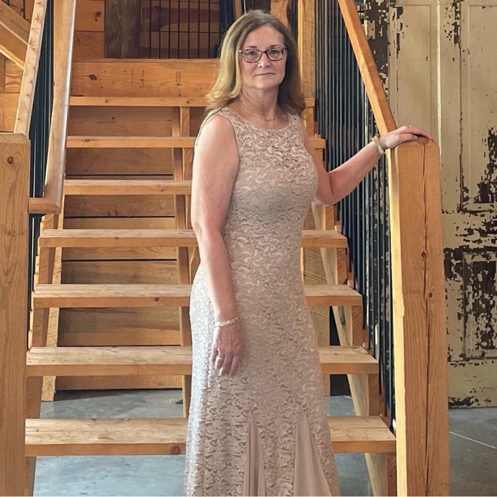 Meet your Posher, Debbie